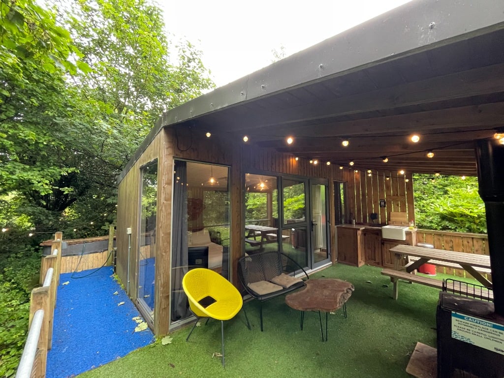 Hideaway Huts (Double)